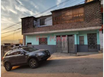 Casa 200m² Venta Comas · Casa en Venta en Comas - 200 m², 8 Habitaciones, Amplio Terreno