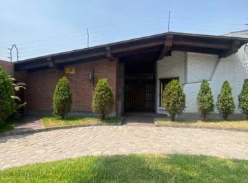Casa · 456m² · 8 Dormitorios · 12 Estacionamientos · Se Vende Casa de Ensueño en La Molina