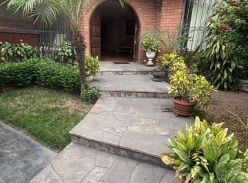 Casa de 11 habitaciones, Lima · Vendo Casa de 3 Pisos Jirón Cerro Azul Urbanización San Ignacio de Monterrico Surco