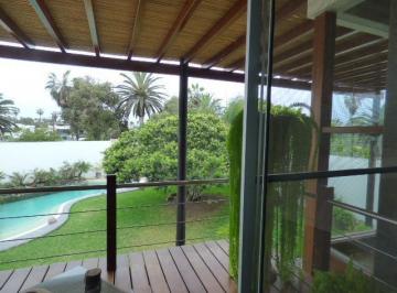 Casa · 1280m² · 3 Dormitorios · 4 Estacionamientos · Vendo Bella Casa en Calle Caballero de Capa N° Xxx, Urb. La Encantada de Villa, Chorrillos