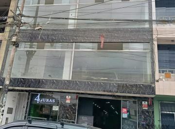 Local comercial · 180m² · Venta de Local Comercial con Una Excelente Ubicación en Los Olivos