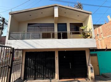 Casa · 108m² · 2 Estacionamientos · Casa en Esquina Frente a Parque Villa El Salvador Cerca Panamericana Sur y Hospital de Emergencia