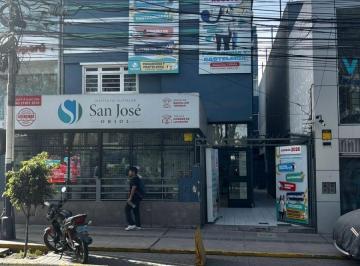 Local comercial , Arequipa · En Venta Local Comercial en La Av Ejercito