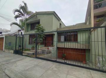 Casa de 1 habitación, Lima · Casa Como Terreno en Venta – Surco
