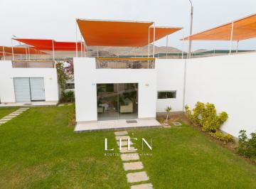 Casa · 160m² · 4 Dormitorios · 2 Estacionamientos · Casa en Venta en Cañete