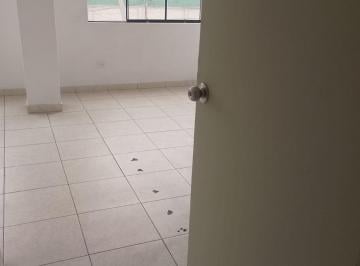 Departamento · 75m² · 2 Dormitorios · ¡Amplio Departamento en 3er Piso en Av Argentina!