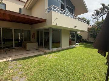 Casa de 4 habitaciones, Lima · Alquilo Casa con Amplio Jardín y Bbq de 4 Dorm. Semiamoblada Muy Cerca Parque en Miraflores