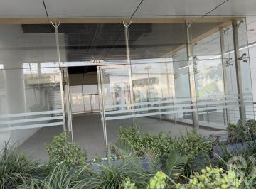 Local comercial · 293m² · 2 Estacionamientos · Local Comercial / Puerta Calle/ 238 m² Cerca a U Lima y Jockey