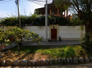 Casa · 200m² · Casa a La Venta en Chaclacayo