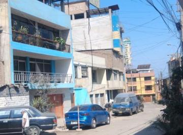 Casa · 180m² · 4 Dormitorios · Oportunidad Se Vende Casa a 4 Cuadras Av Los Heroes Ac.180 m².