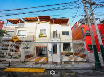 Casa de 4 habitaciones, Lima · Casa en Alquiler a Pasos del Club Tennis Las Terrazas