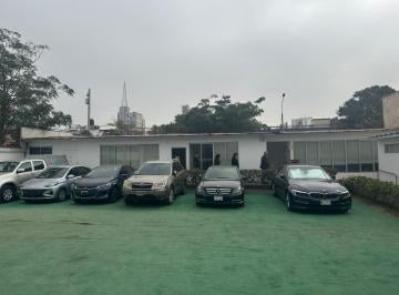 Local comercial · 1635m² · 10 Dormitorios · 14 Estacionamientos · Local Comercial en Alquiler en San Isidro – Ideal Para Diversos Negocios