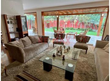 Casa de 5 habitaciones, Lima · Casa en Esquina en Venta 603 m² - Exclusiva Zona Residencial de San Isidro