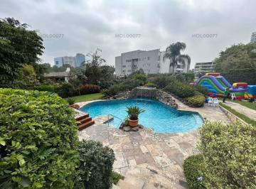 Departamento · 305m² · 3 Dormitorios · 2 Estacionamientos · Venta Amplio Dpto Cerros de Camacho. con Piscina y Jardin en Áreas Comunes