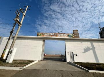 Local comercial · 200m² · 2 Dormitorios · 20 Estacionamientos · Se Vende Almacen Cercado de 8,725 m² en Chimbote Zona Industrial Cerca a Terminal Terreste