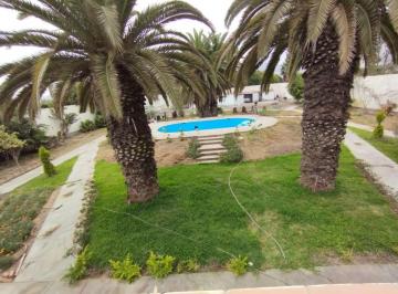 Casa de campo de 6 habitaciones, Cañete · Casa de Campo en Bujama, Mala (Listo Para Airbnb)