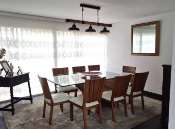 Casa de 3 habitaciones, Lima · Casa Amplia de 2 Pisos, 3 Dorm, 2 Estar, 2 Cocheras, 5 Baños. Frente a Parque La Pera. 400 Ac/284at