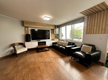 Departamento de 4 habitaciones, Lima · Flat Familiar de Carácter en Zona Privilegiada de Miraflores