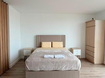 Cama Queen · Monoambiente de Estreno