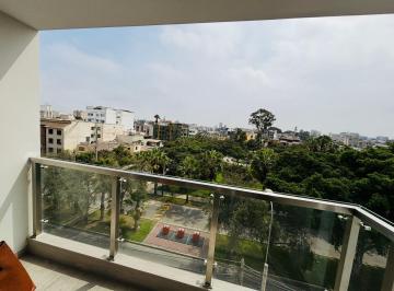 Departamento · 108m² · 3 Dormitorios · 1 Estacionamiento · Departamento a La Venta en Santiago de Surco 5to Piso con Vista a La Calle