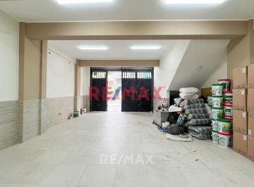 Local comercial · 140m² · Alquilo Local Comercial de 140 m² 1er Piso en Villa El Salvador