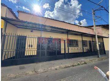 Casa · 557m² · 11 Dormitorios · Se Vende Casa de 448.75 m², Jr. Hualgayoc - San José, Cajamarca