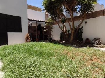 Casa de 5 habitaciones, Arequipa · Amplia y Espectacular Casa de 4 Pisos con Desniveles en Ubicación Privilegiada en Cayma