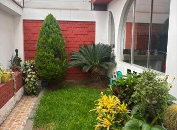 Casa de 3 habitaciones, Lima · Linda Casa 300 m² Frente a Parque en Los Cedrones - La Molina
