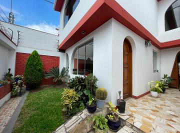 Casa de 3 habitaciones, Lima · Linda Casa 300 m² Frente a Parque El Remanso - La Molina