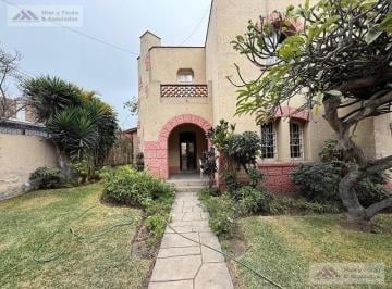 Local comercial · 292m² · 3 Dormitorios · 2 Estacionamientos · Alquiler Local Comercial en San Isidro (- 2)