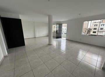 Casa de 21 habitaciones, Lima · Edificio en Venta en Comas | 21 Habitaciones + Local Comercial | Inversión Rentable