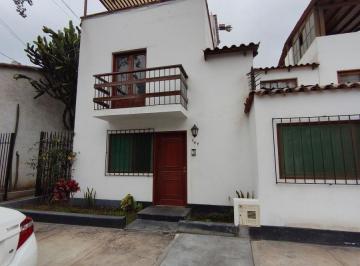 Casa de 3 habitaciones, Lima · Se Alquila Hermosa Casa en Chorrillos – a 1 Cuadra del Malecón Bahía Sur