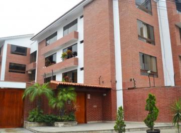 Departamento · 180m² · 3 Dormitorios · 2 Estacionamientos · Vendo Bello Departamento Flat en Jirón Batalla de San Juan, Urb. Pancho Fierro, Surco