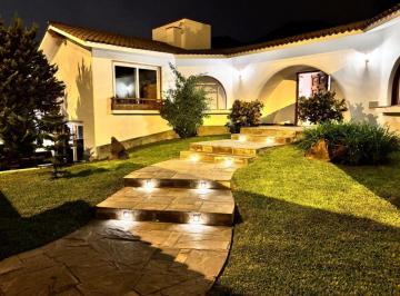 Casa de 3 habitaciones, Lima · Vendo Casa 1080 m² en Urb. La Pradera - La Molina