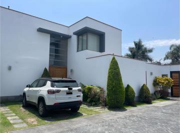 Casa · 234m² · 4 Dormitorios · 2 Estacionamientos · Hermosa Casa en Condominio