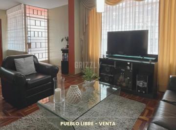 Casa de 4 habitaciones, Lima · Venta de Amplia Casa de 2 Pisos + Azotea en Pueblo Libre