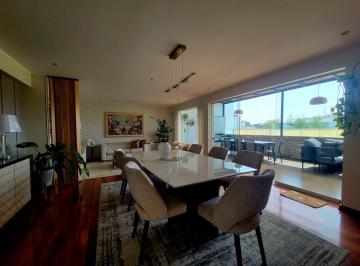 Departamento · 283m² · 4 Dormitorios · 3 Estacionamientos · Dúplex con Terraza en Chacarilla, Cerca Al Pentagonito