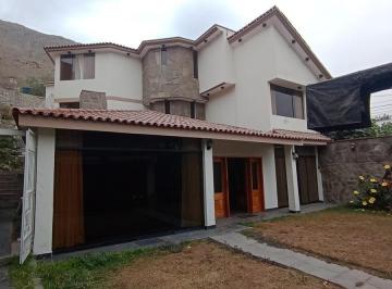 Casa · 207m² · 6 Dormitorios · 2 Estacionamientos · Se Vende Casa con 6 Habitaciones/piscina/3 Cocheras/ Rinconada de Lago II Etapa - Calle Huron 2