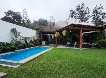 Casa de 5 habitaciones, Lima · Venta Casa Exclusiva en La Molina - Urb La Pradera - 5dorm