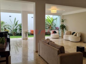 Casa · 387m² · 6 Dormitorios · Casa en Venta – Urb. El Santuario, chiclayo.(T. Eneque)