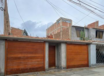 Casa · 128m² · 3 Dormitorios · 2 Estacionamientos · Casa en Venta en Los Cedros de Villa, Chorrillos