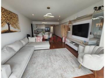 Departamento de 3 habitaciones, Lima · Departamento Casi Nuevo en Velasco Astete – Surco | 110 m² | 2 Cocheras Paralelas + Depósito
