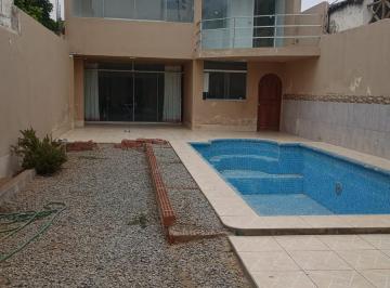 Casa · 255m² · 5 Dormitorios · 2 Estacionamientos · Casa de Playa | 2 Pisos | Piscina | Terraza