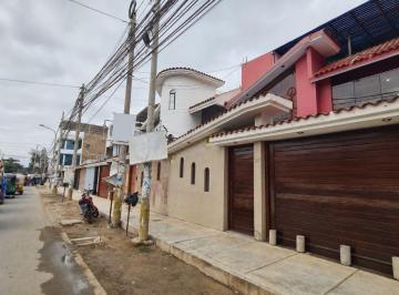 Casa de 5 habitaciones, Ica · Casa en Venta en Urb. Puente Blanco – Excelente Ubicación Sobre Av Cutervo | Ica