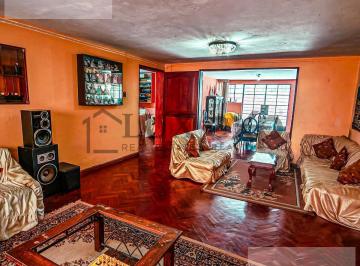 Departamento · 199m² · 5 Dormitorios · 1 Estacionamiento · 1er Piso en Urb. Liguria