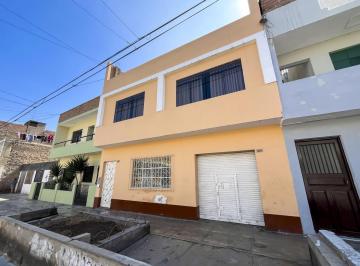 Casa · 204m² · 11 Dormitorios · Casa en Peru