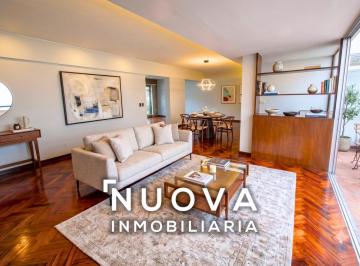 Departamento · 228m² · 3 Dormitorios · 1 Estacionamiento · Venta de Departamento Primer Piso Miraflore