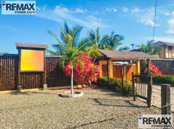 Casa · 236m² · 5 Dormitorios · 3 Estacionamientos · Oportunidad de Inversión en Canoas de Punta Sal