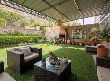 Casa de 7 habitaciones, Lima · Linda Casa Independiente en Venta Urb. Mayorazgo