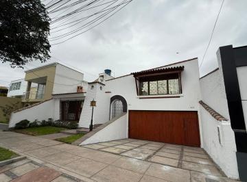 fachada · Alquiler de Amplia Exclusiva Casa en Miraflores